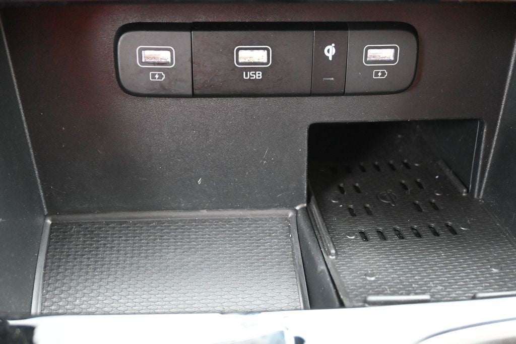 2023 Kia Carnival SX FWD