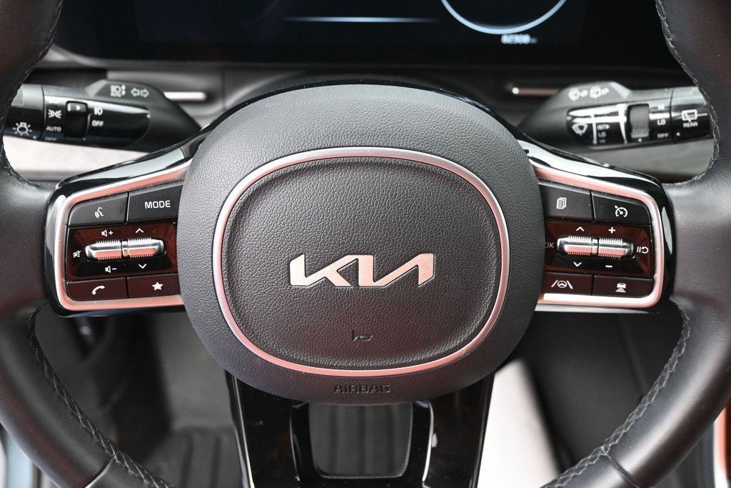 2023 Kia Carnival SX FWD