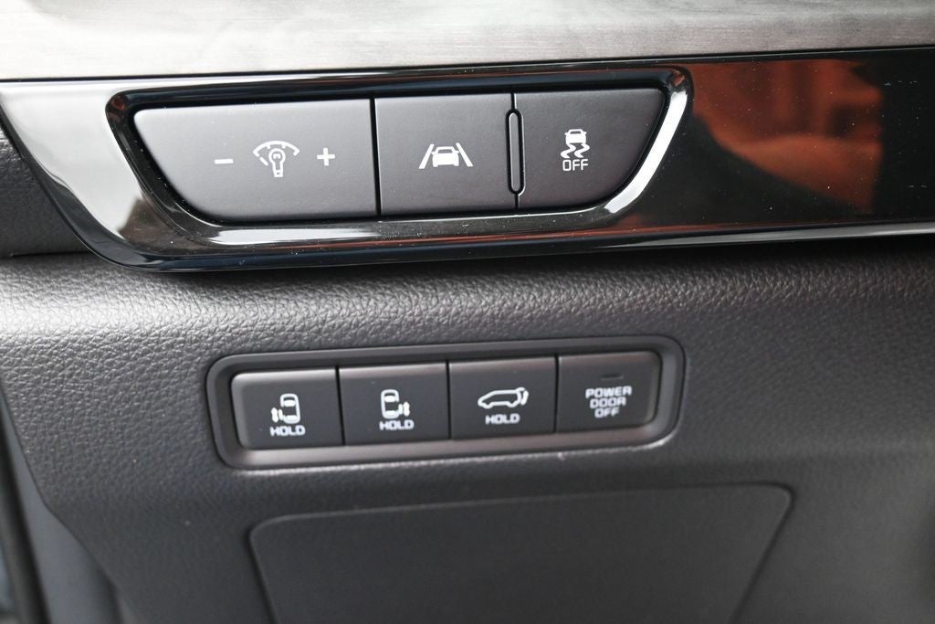 2023 Kia Carnival SX FWD