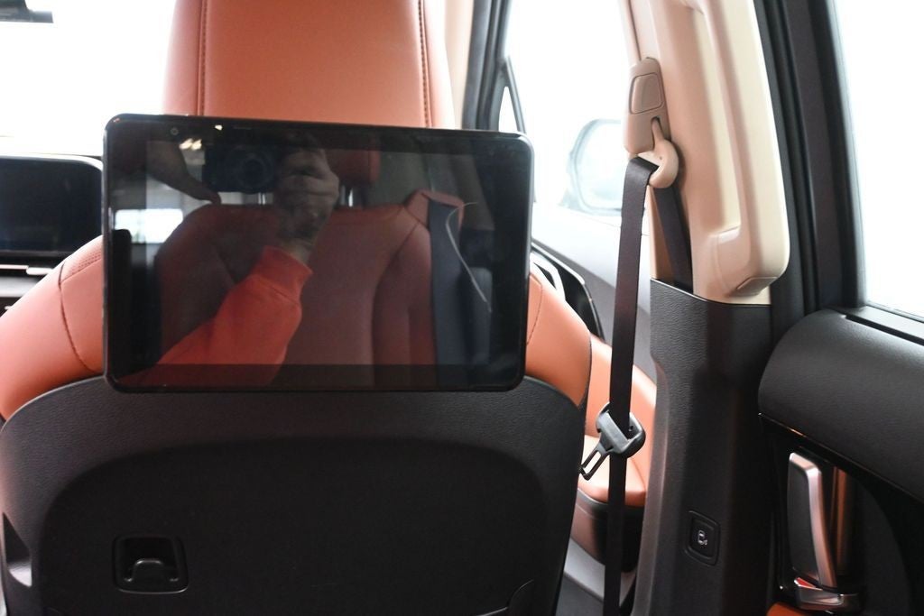 2023 Kia Carnival SX FWD