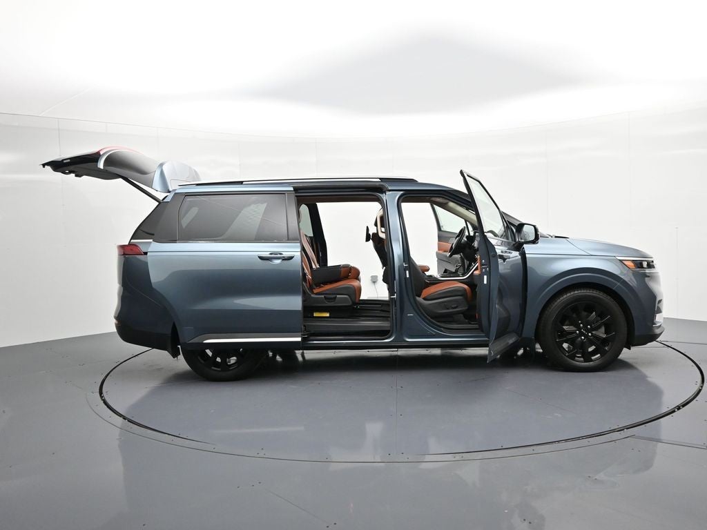 2023 Kia Carnival SX FWD