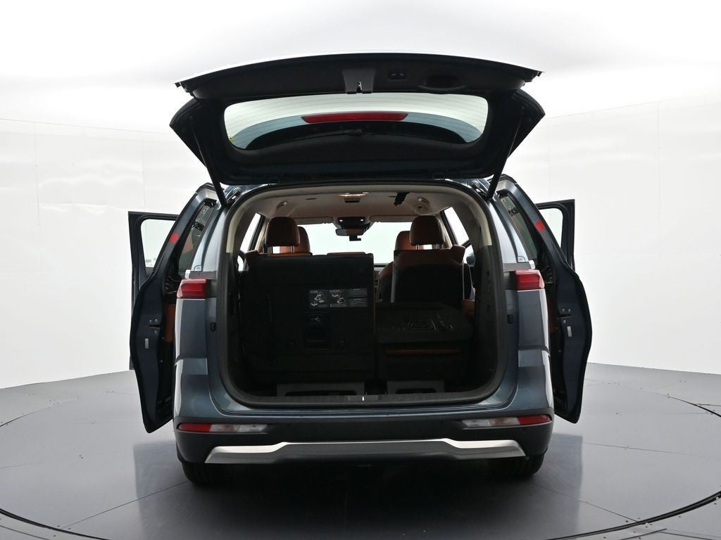 2023 Kia Carnival SX FWD