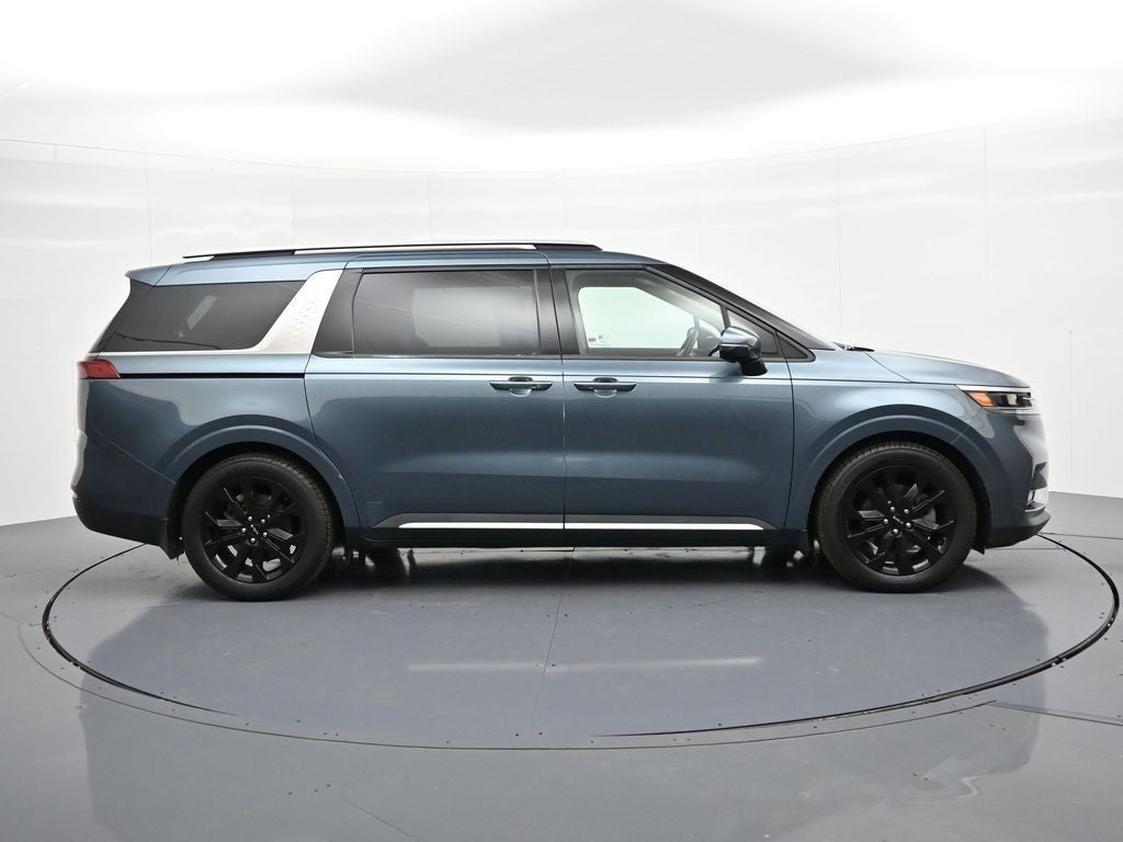 2023 Kia Carnival SX FWD