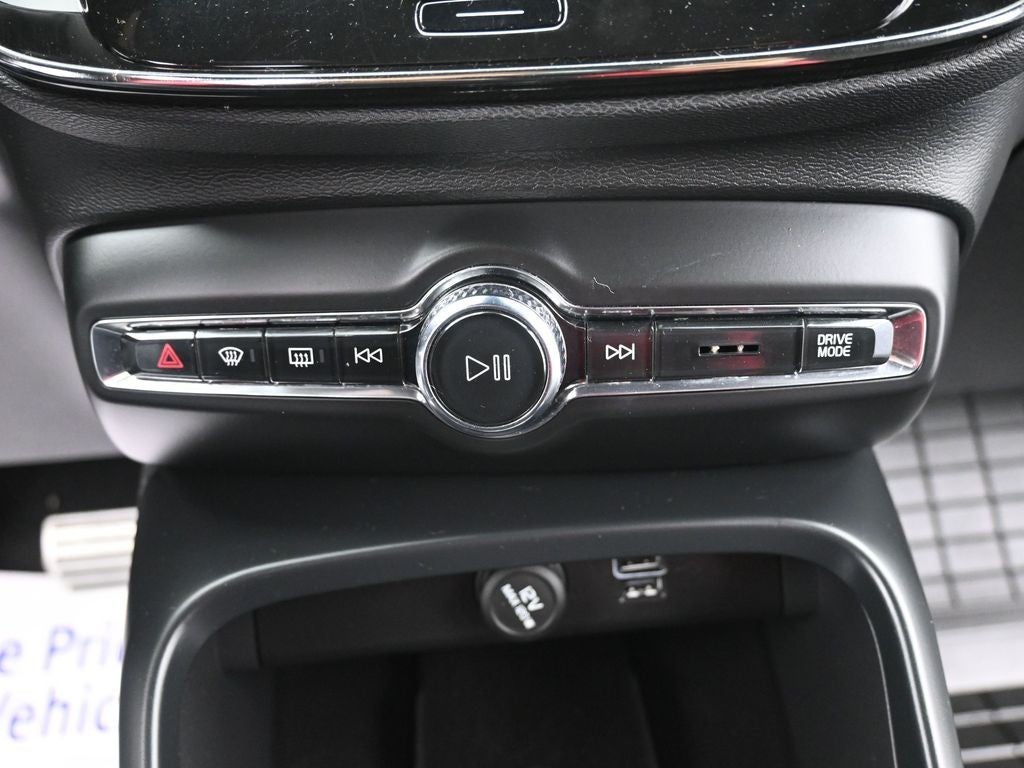 2020 Volvo XC40 T4 FWD R-Design