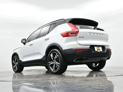 2020 Volvo XC40 T4 FWD R-Design