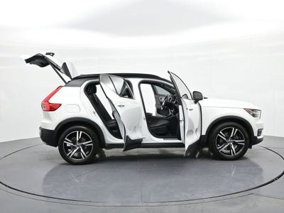 2020 Volvo XC40 T4 FWD R-Design