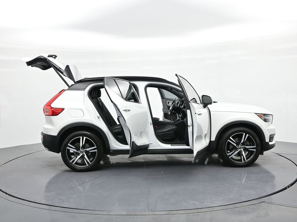 2020 Volvo XC40 T4 FWD R-Design
