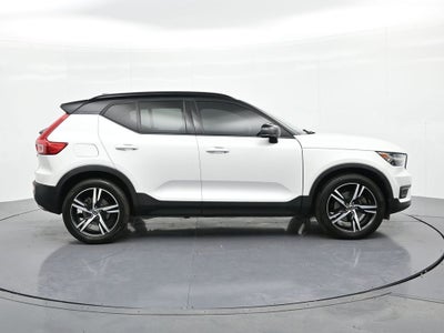 2020 Volvo XC40 T4 FWD R-Design