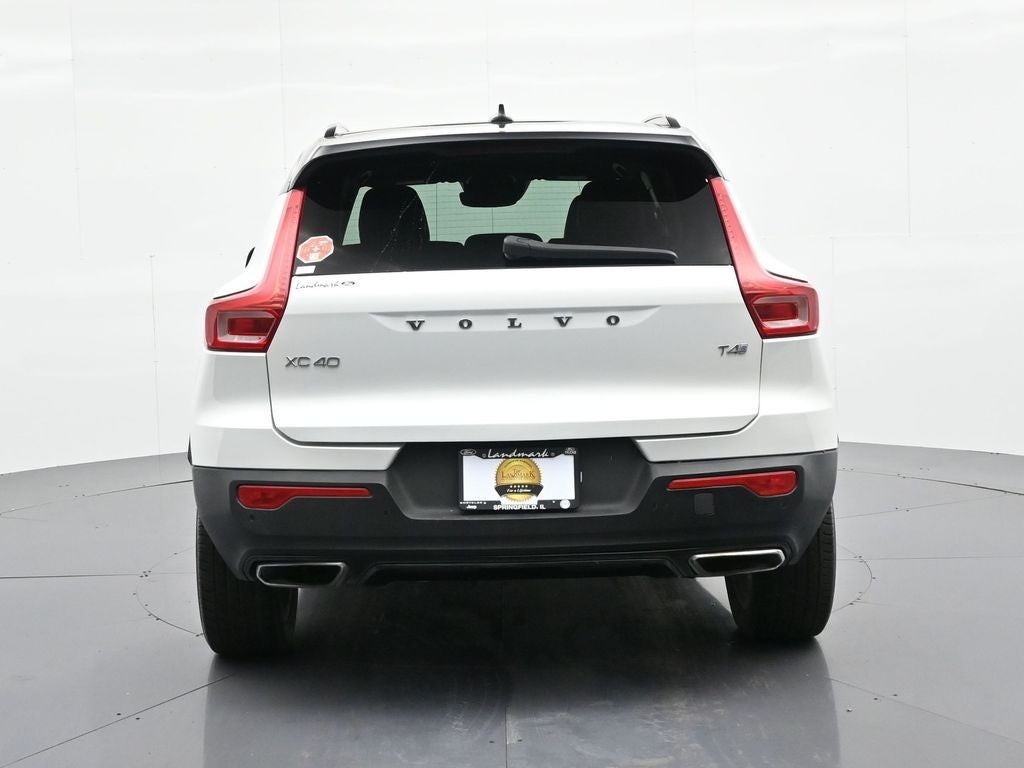 2020 Volvo XC40 T4 FWD R-Design